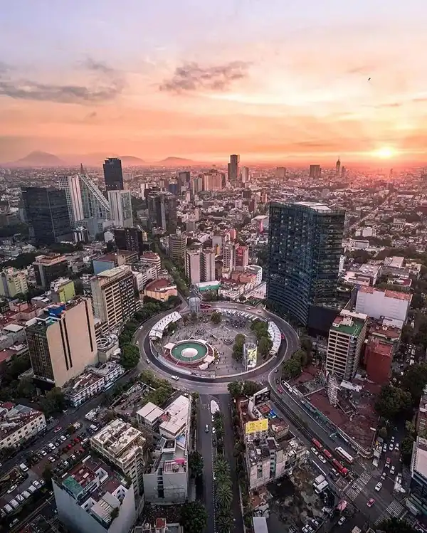 Mexico City: Where Pyramids Pierce the Skyline and Salsa Beats Pulse Through Ancient Stones